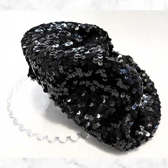 NWT | TORRID Black Sequin Beret Hat | Women’s Sparkly Winter Accessory - Picture 2 of 9